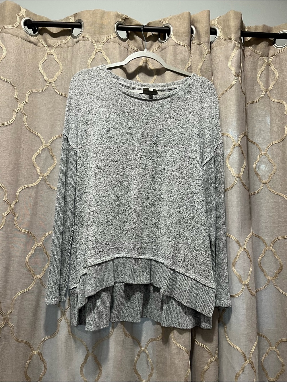 Wonderly Heather Gray High-Low Knit Pullover